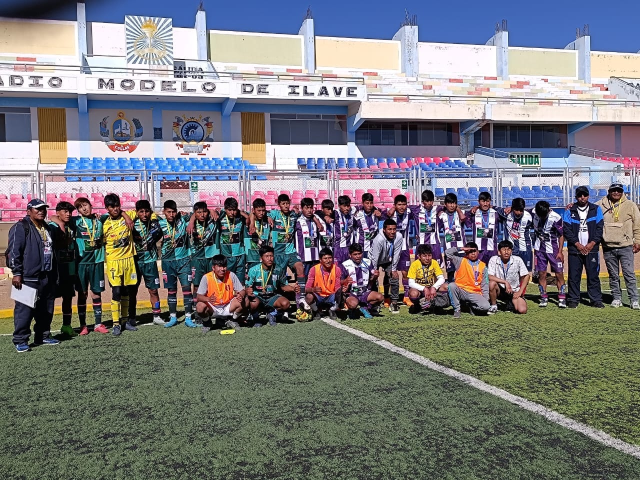 ALIANZA ILAVE Y ALIANZA JUNIOR CAMPEON Y SUB CAMPEON CAT 17 AÑOS